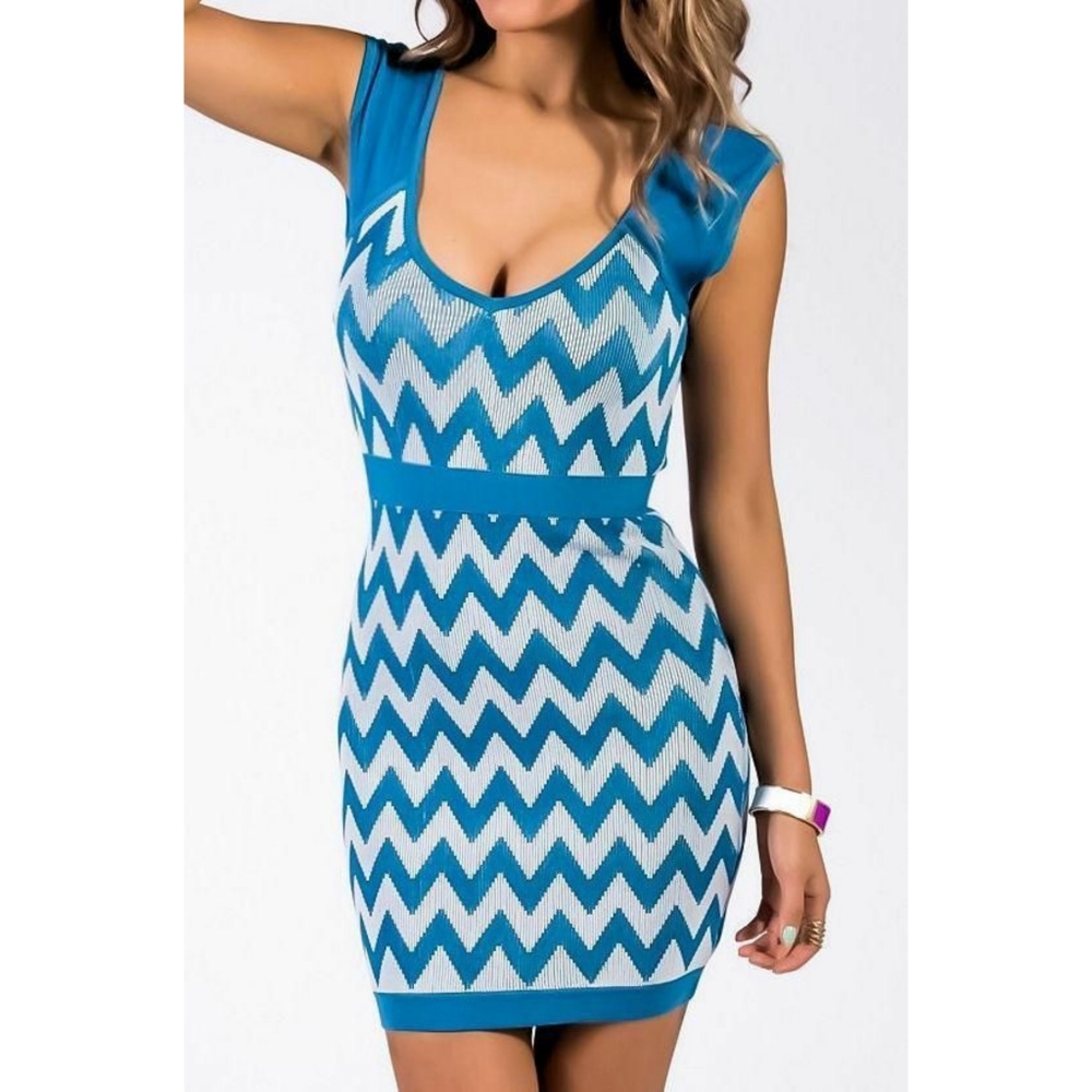 NWOT Bodycon Dress Zig Zag V Neck Mini